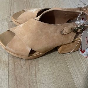 NWT A.S.98 heeled leather sandals size 36